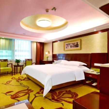 Vienna Hotel Shenzhen Railway Station Kültér fotó
