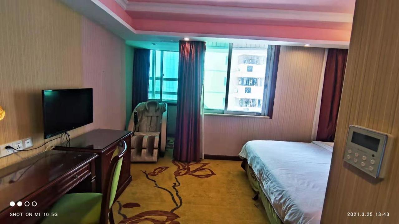 Vienna Hotel Shenzhen Railway Station Kültér fotó