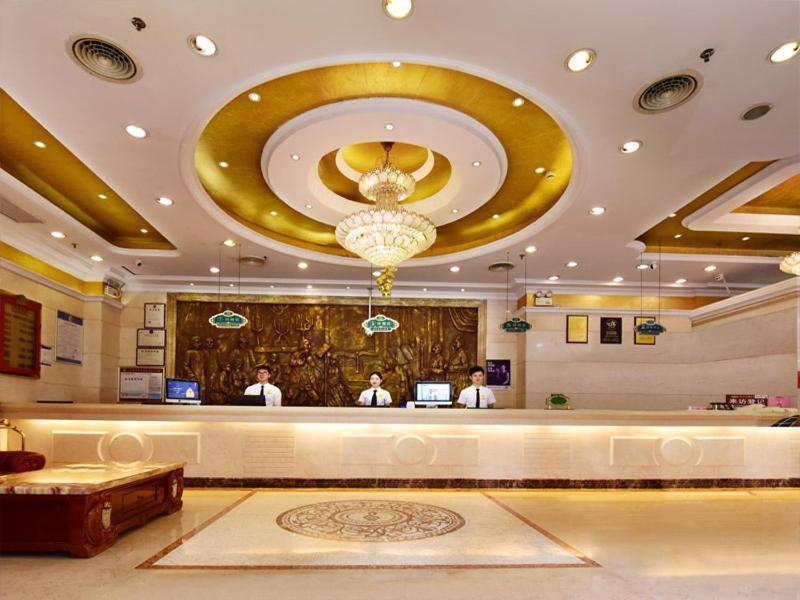 Vienna Hotel Shenzhen Railway Station Kültér fotó