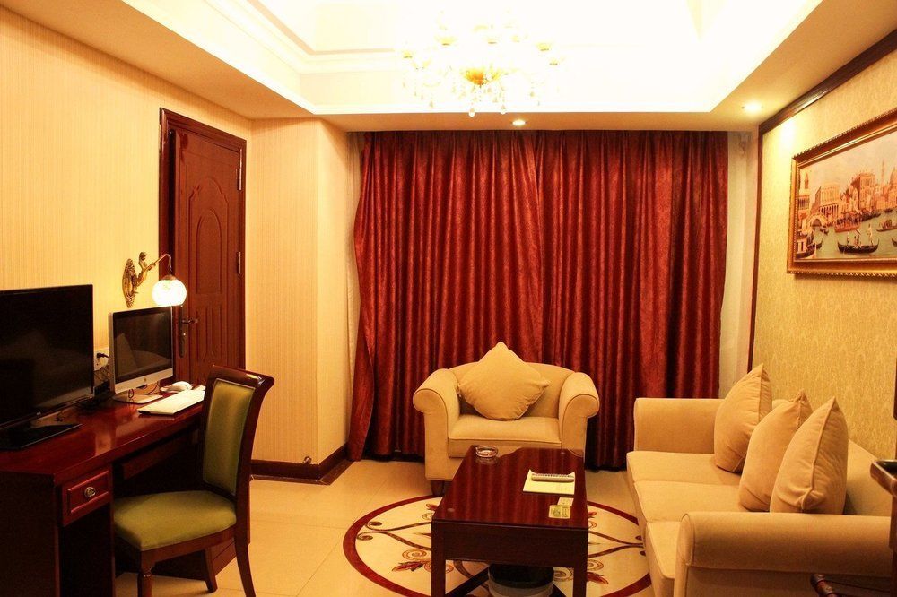 Vienna Hotel Shenzhen Railway Station Kültér fotó
