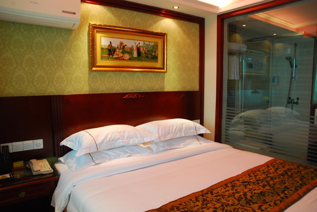 Vienna Hotel Shenzhen Railway Station Szoba fotó